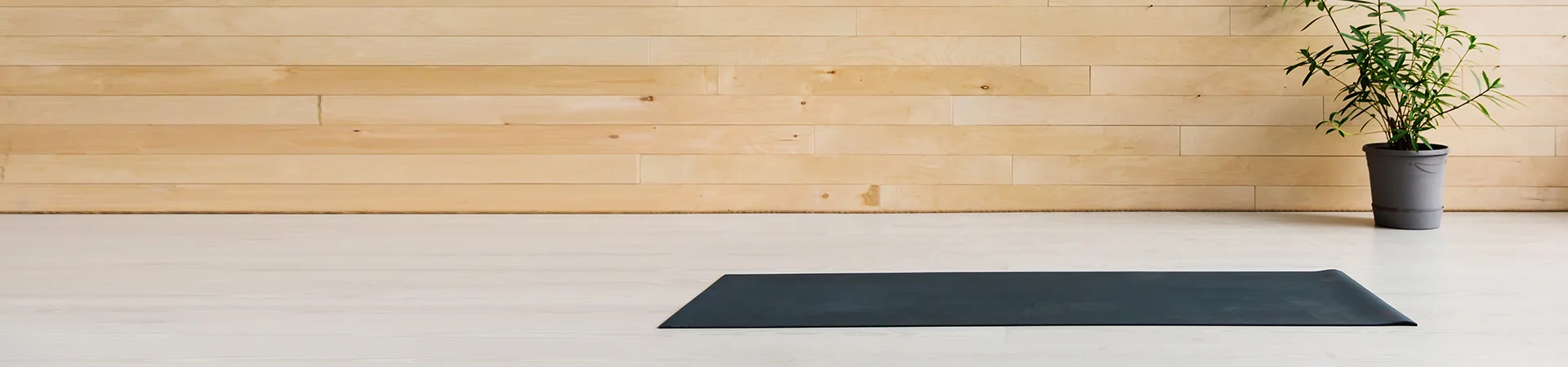 Wedsite Banner Quiet Spaces 1920x450